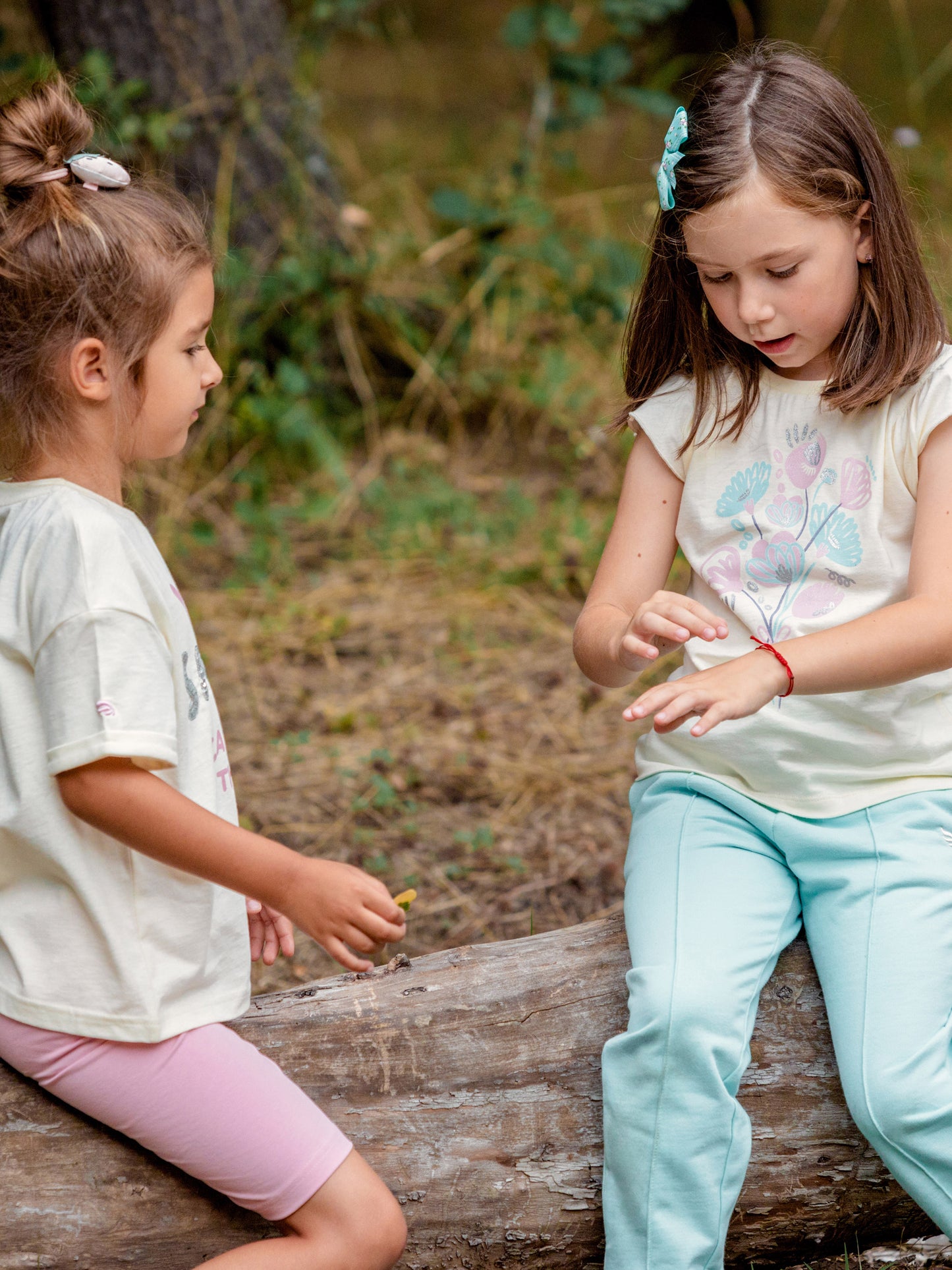 Cherubino Girls' Flutter Sleeve Floral Bouquet Tee in Ecru
